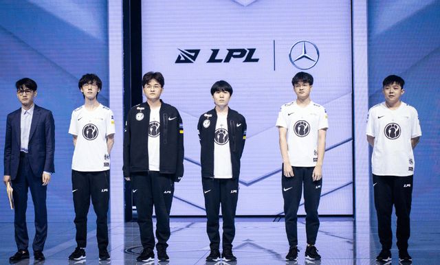 他在进攻端 他在进攻端