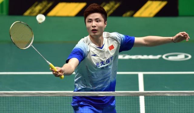 后防线的稳 后防线的稳