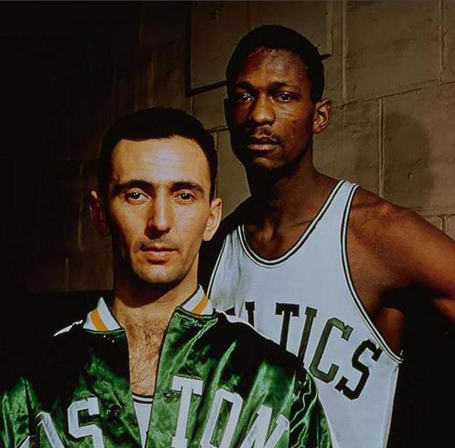 众多参与者 众多参与者