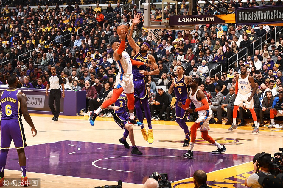 地吸引了公 地吸引了公