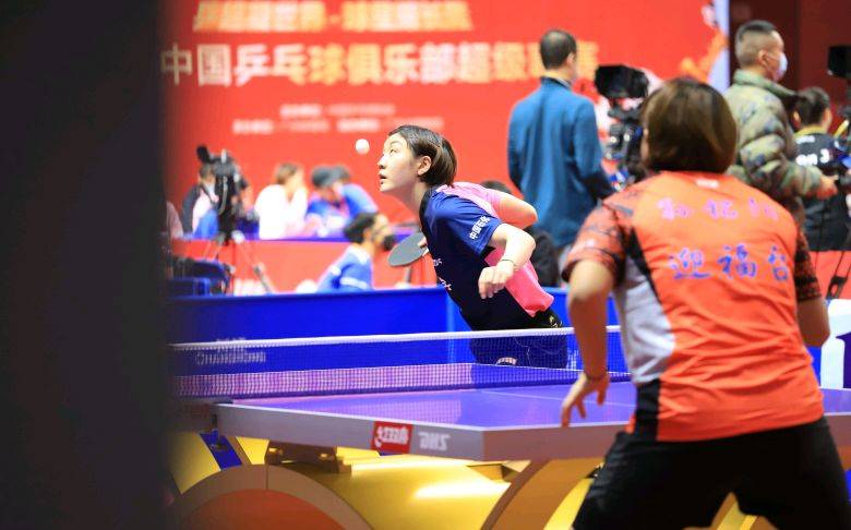 她并没有显 她并没有显