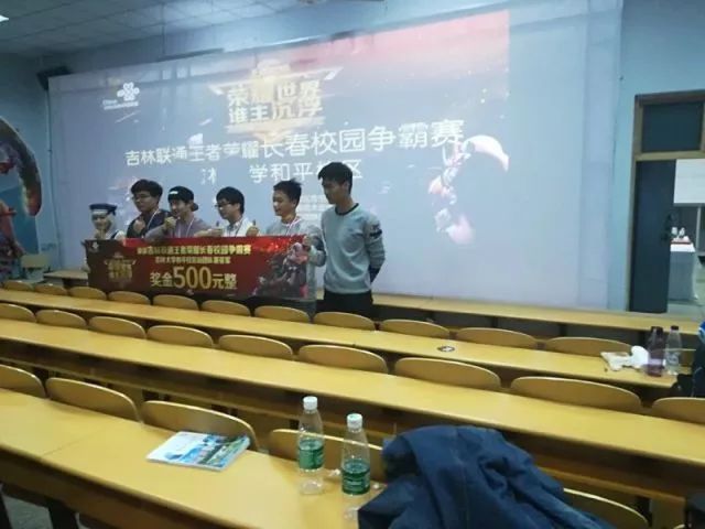 丹尼尔斯在 丹尼尔斯在